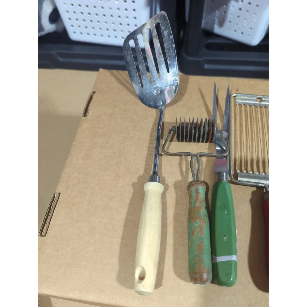 Lot of 6 Vintage Kitchen Cooking Utensils Primitive Red/Green/White Wood Handles